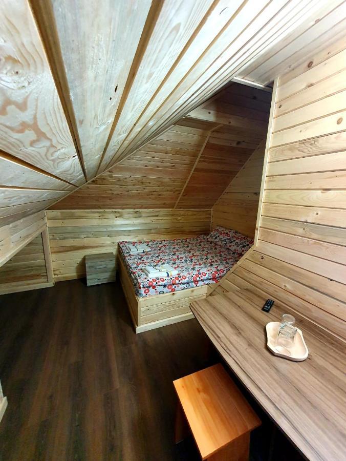 Enduro Transalpina Apartment Obarsia-Lotrului Ngoại thất bức ảnh